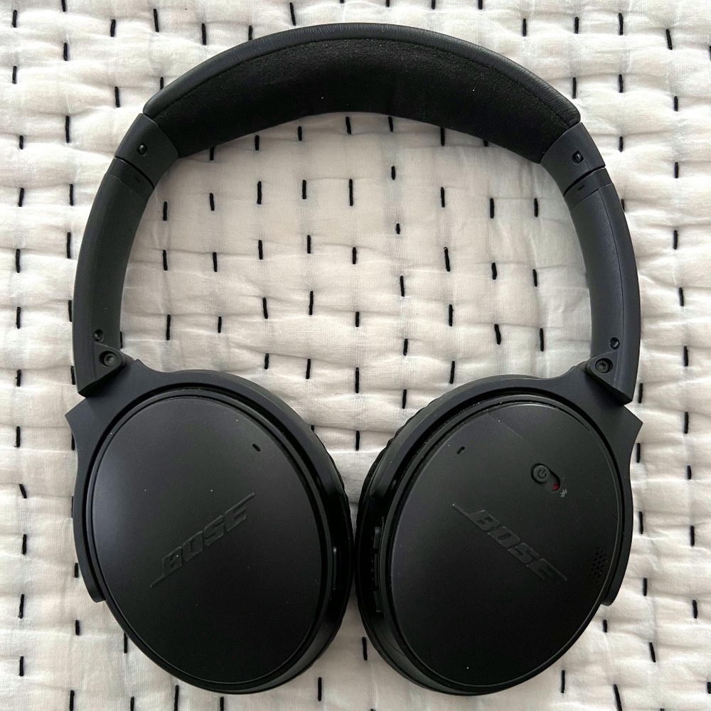 Bose Quiet Comfort 35 II Noise Cancelling Bluetooth Wireless Headphones II